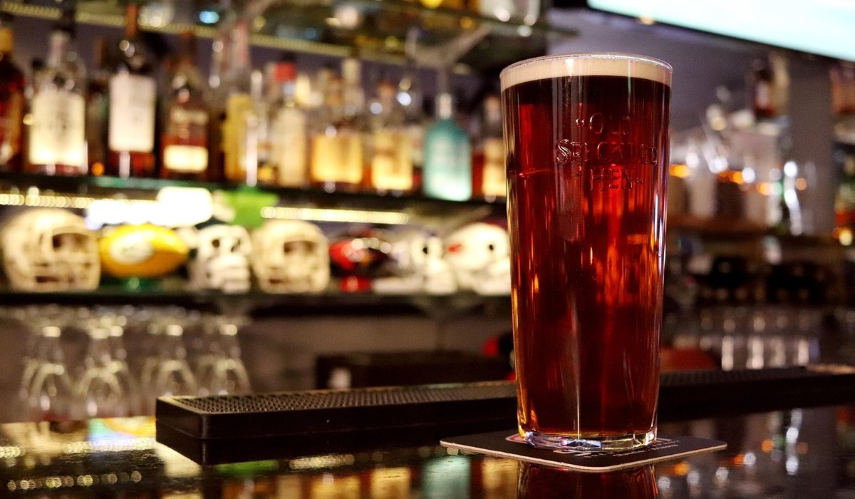 A Brief History of the British Pub